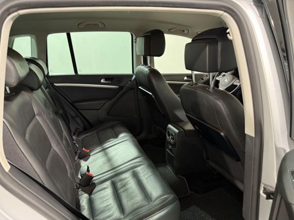 Volkswagen Tiguan I Рестайлинг с пробегом 2011 года, цена 1 649 800 рублей, 110000 км, внедорожник, Автокод Объявления