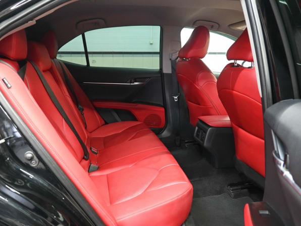 Toyota Camry VIII (XV70) Рестайлинг с пробегом 2021 года, цена 2 579 900 рублей, 87000 км, седан, Автокод Объявления