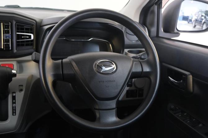 Daihatsu Mira e:S II с пробегом 2021 года, цена 859 000 рублей, 33000 км, хэтчбек, Автокод Объявления