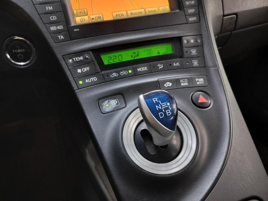 Toyota Prius III (XW30) Санкт-Петербург  - изображение 12