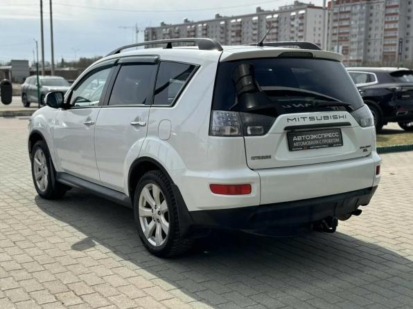 Mitsubishi Outlander II Рестайлинг с пробегом 2011 года, цена 920 000 рублей, 286000 км, внедорожник, Автокод Объявления