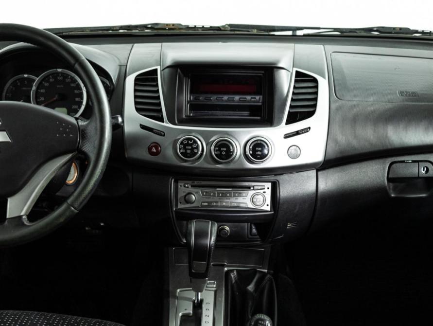Mitsubishi L200 IV Рестайлинг Санкт-Петербург  - изображение 15