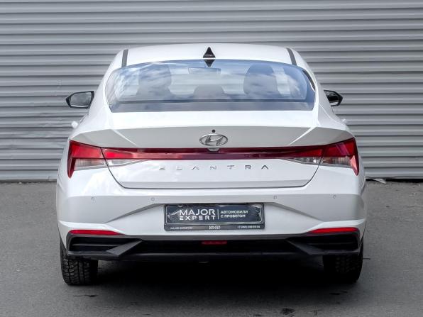 Hyundai Elantra VII (CN7) с пробегом 2022 года, цена 1 960 000 рублей, 70157 км, седан, Автокод Объявления