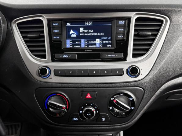 Hyundai Solaris II Рестайлинг с пробегом 2021 года, цена 1 690 000 рублей, 24479 км, седан, Автокод Объявления