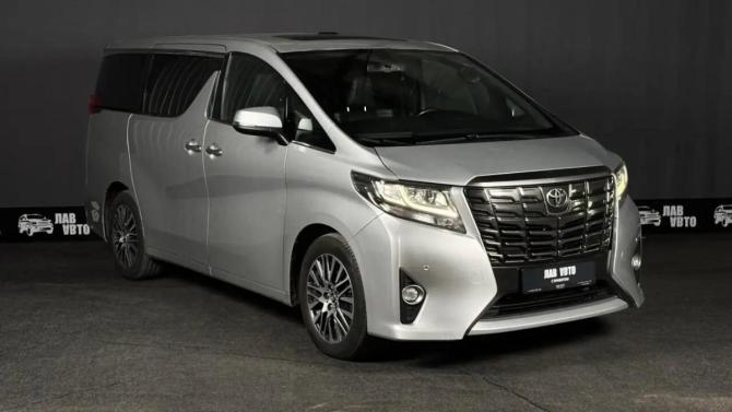 Toyota Alphard III с пробегом 2015 года, цена 3 250 000 рублей, 376772 км, минивэн, Автокод Объявления