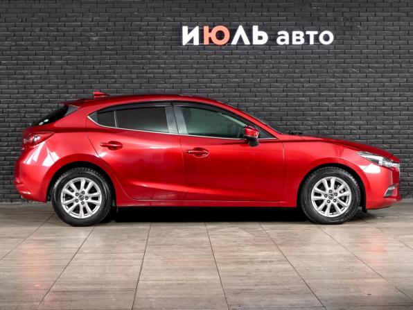 Mazda Axela III Рестайлинг с пробегом 2018 года, цена 1 500 000 рублей, 116858 км, хэтчбек, Автокод Объявления