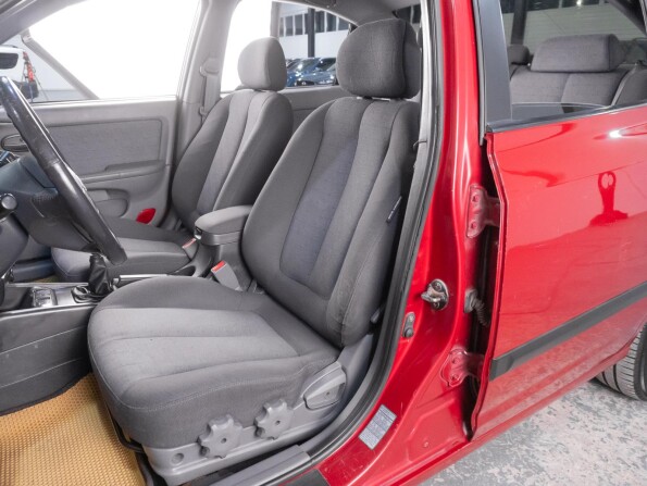 Hyundai Elantra III (XD2) Рестайлинг с пробегом 2005 года, цена 499 000 рублей, 295103 км, седан, Автокод Объявления