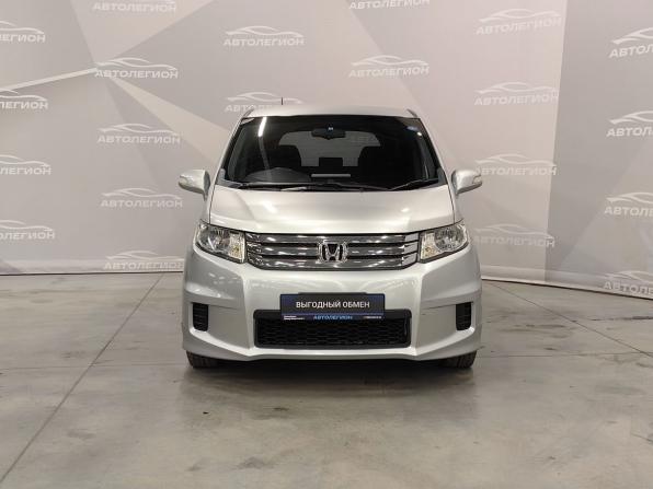 Honda Freed I с пробегом 2011 года, цена 1 299 000 рублей, 118000 км, компактвэн, Автокод Объявления