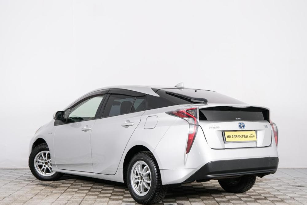 Toyota Prius IV (XW50) Красноярск  - изображение 5