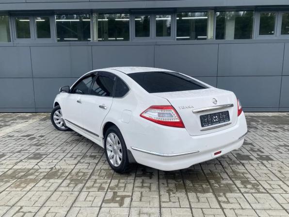 Nissan Teana II Рестайлинг с пробегом 2012 года, цена 1 049 000 рублей, 300000 км, седан, Автокод Объявления