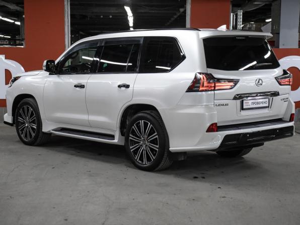 Lexus LX III Рестайлинг 2 с пробегом 2019 года, цена 9 350 000 рублей, 121101 км, внедорожник, Автокод Объявления