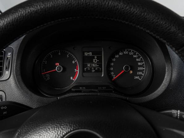 Volkswagen Polo V Рестайлинг с пробегом 2017 года, цена 640 000 рублей, 321460 км, седан, Автокод Объявления