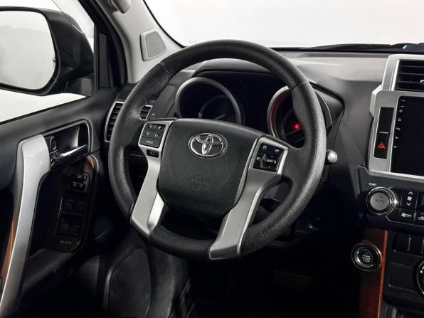 Toyota Land Cruiser Prado 150 Series Рестайлинг 1 с пробегом 2015 года, цена 3 450 000 рублей, 277031 км, внедорожник, Автокод Объявления