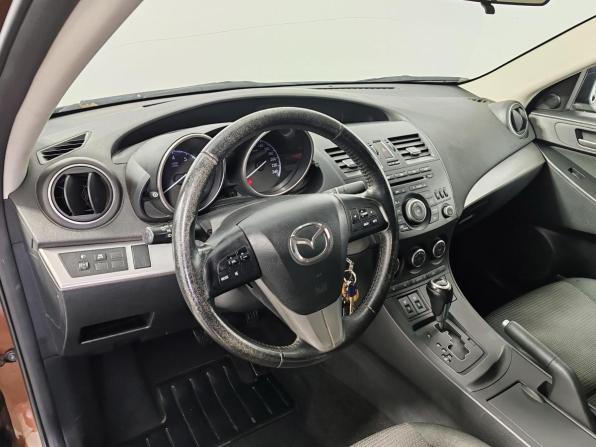 Mazda 3 II (BL) Рестайлинг с пробегом 2013 года, цена 849 000 рублей, 236858 км, седан, Автокод Объявления