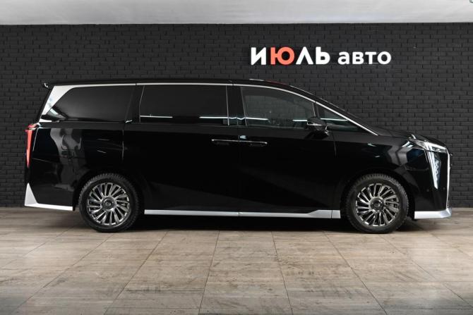 GAC M8 с пробегом 2024 года, цена 5 100 000 рублей, 21088 км, минивэн, Автокод Объявления