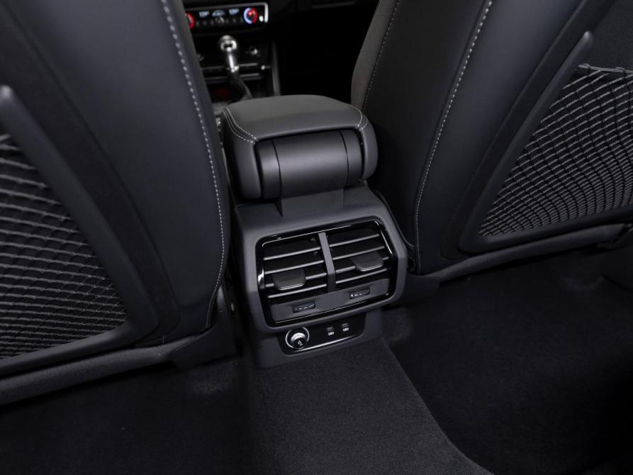 Audi Q3 II (F3) Москва  - изображение 14