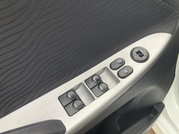 Hyundai Solaris I с пробегом 2013 года, цена 803 200 рублей, 147332 км, седан, Автокод Объявления