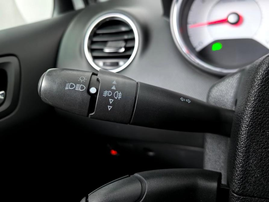 Peugeot 308 I Москва  - изображение 14