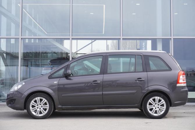 Opel Zafira B Рестайлинг с пробегом 2012 года, цена 679 000 рублей, 189631 км, минивэн, Автокод Объявления