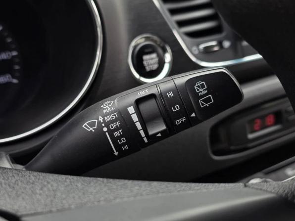 Kia Carnival III с пробегом 2019 года, цена 2 350 000 рублей, 127594 км, минивэн, Автокод Объявления