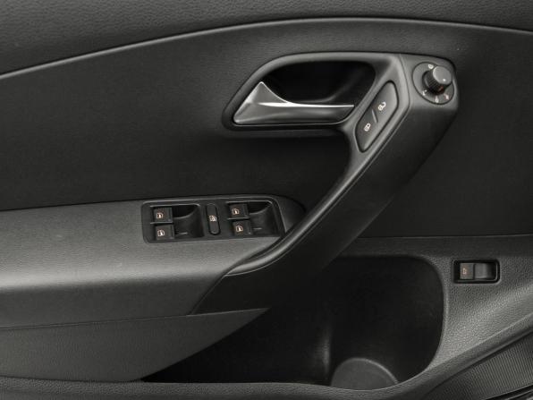 Volkswagen Polo V Рестайлинг с пробегом 2020 года, цена 1 180 000 рублей, 151348 км, седан, Автокод Объявления