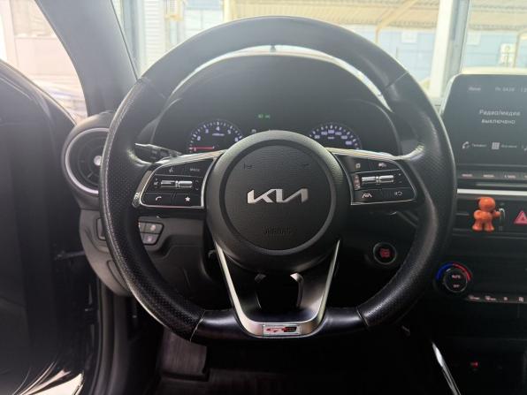 Kia Cerato IV Рестайлинг с пробегом 2022 года, цена 2 469 000 рублей, 72731 км, седан, Автокод Объявления
