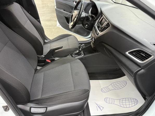 Hyundai Solaris II с пробегом 2017 года, цена 1 360 000 рублей, 96754 км, седан, Автокод Объявления