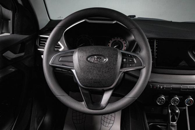 Lada (ВАЗ) Vesta I Рестайлинг (NG) с пробегом 2024 года, цена 1 599 000 рублей, 4850 км, седан, Автокод Объявления