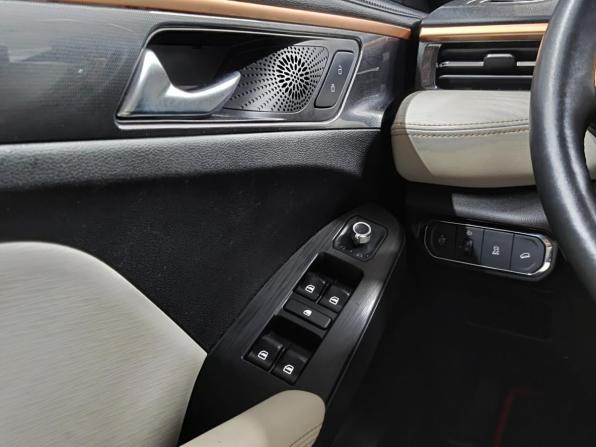 Haval Jolion I с пробегом 2021 года, цена 1 799 000 рублей, 61545 км, внедорожник, Автокод Объявления