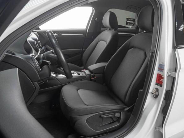 Audi A3 III (8V) Рестайлинг с пробегом 2017 года, цена 2 099 000 рублей, 114243 км, седан, Автокод Объявления