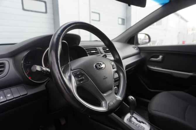 Kia Rio III Рестайлинг с пробегом 2017 года, цена 995 000 рублей, 173000 км, хэтчбек, Автокод Объявления