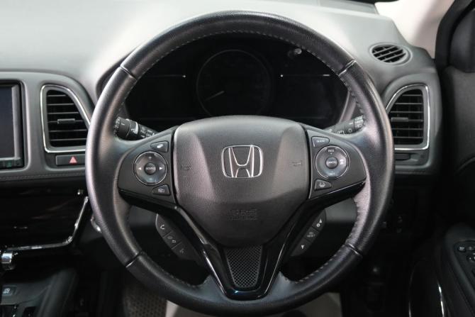 Honda Vezel I Рестайлинг с пробегом 2020 года, цена 2 239 000 рублей, 69000 км, внедорожник, Автокод Объявления