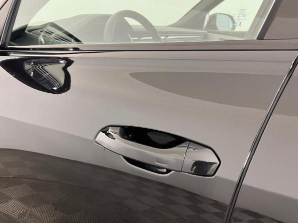 Audi Q8 I (4M) Рестайлинг с пробегом 2024 года, цена 12 350 000 рублей, 50 км, внедорожник, Автокод Объявления