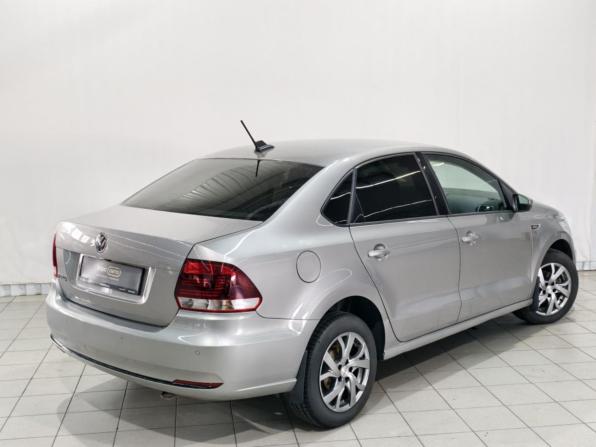 Volkswagen Polo V Рестайлинг с пробегом 2018 года, цена 1 015 000 рублей, 95219 км, седан, Автокод Объявления