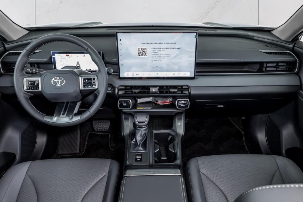 Toyota RAV4 VI (XA60) Казань  - изображение 10