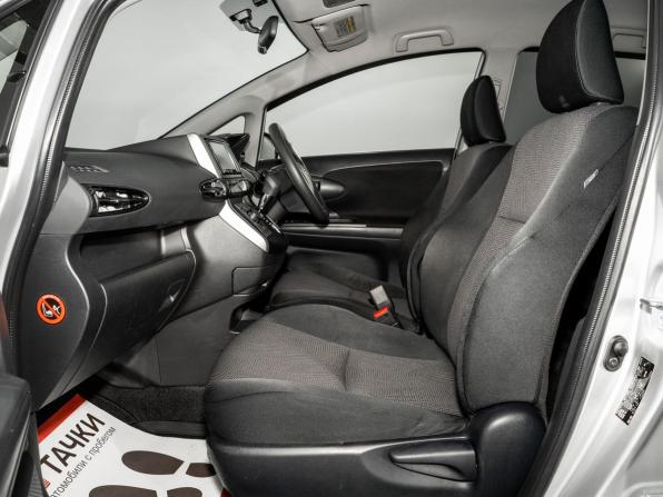 Toyota Wish II Рестайлинг с пробегом 2016 года, цена 1 370 500 рублей, 151459 км, минивэн, Автокод Объявления