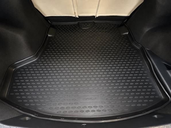 Toyota Corolla XI (E160 E170 E180) Рестайлинг 1 с пробегом 2018 года, цена 1 770 000 рублей, 104569 км, седан, Автокод Объявления