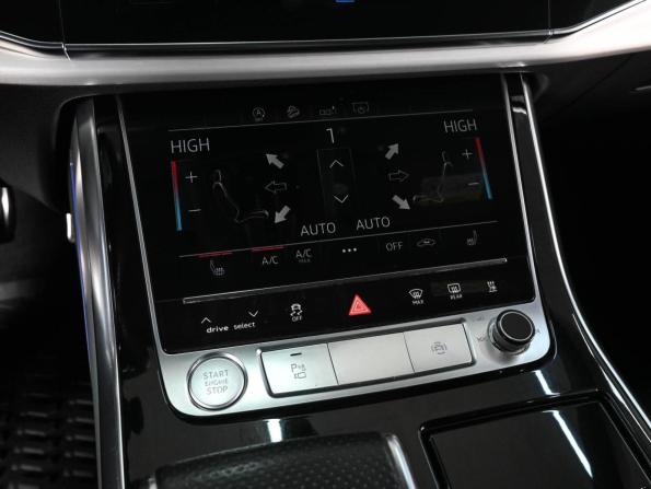 Audi Q8 I (4M) с пробегом 2019 года, цена 6 499 000 рублей, 161015 км, внедорожник, Автокод Объявления
