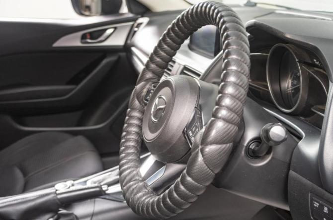 Mazda Axela III Рестайлинг с пробегом 2018 года, цена 1 269 000 рублей, 157000 км, седан, Автокод Объявления