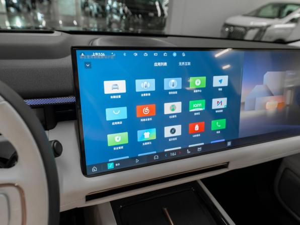 Lynk &amp; Co 900 с пробегом 2025 года, цена 7 700 000 рублей, 30 км, внедорожник, Автокод Объявления
