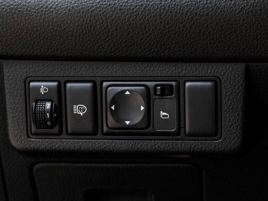 Nissan Tiida I Уфа  - изображение 17