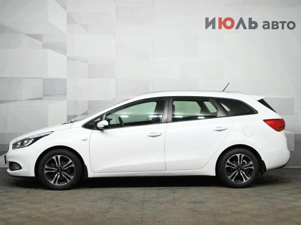 Kia Ceed II с пробегом 2015 года, цена 1 050 000 рублей, 201400 км, универсал, Автокод Объявления