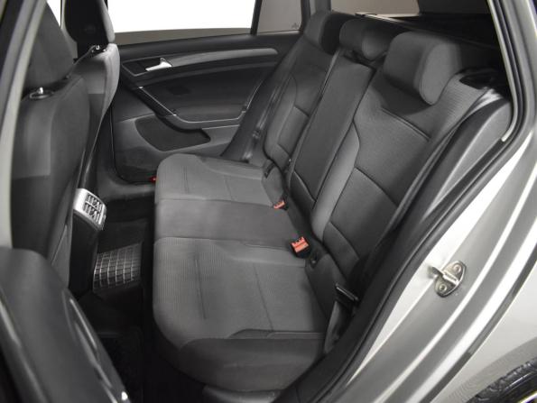 Volkswagen Golf VII Рестайлинг с пробегом 2019 года, цена 1 463 900 рублей, 191244 км, универсал, Автокод Объявления