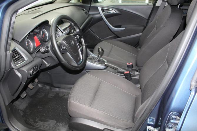 Opel Astra J Рестайлинг с пробегом 2012 года, цена 699 000 рублей, 241732 км, хэтчбек, Автокод Объявления