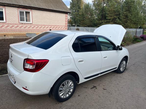 Renault Logan II с пробегом 2015 года, цена 819 000 рублей, 55221 км, седан, Автокод Объявления