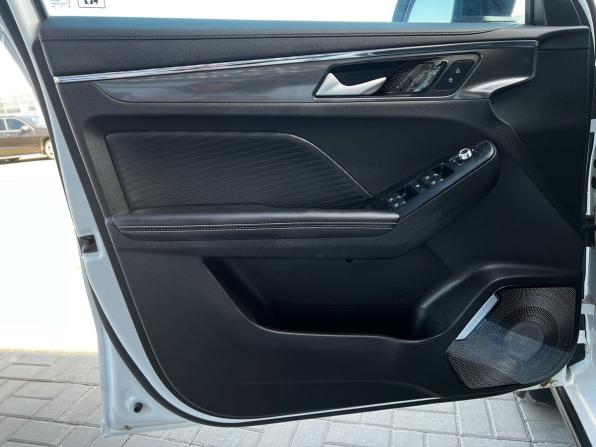 Haval Jolion I Рестайлинг с пробегом 2024 года, цена 2 215 999 рублей, 33372 км, внедорожник, Автокод Объявления