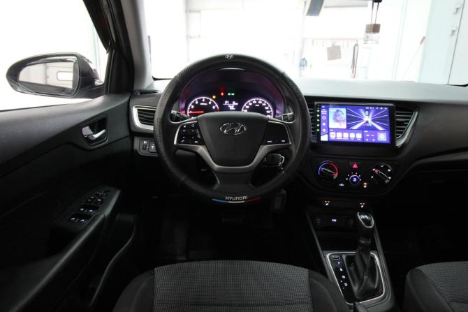 Hyundai Solaris II Рестайлинг с пробегом 2022 года, цена 1 600 000 рублей, 78757 км, седан, Автокод Объявления