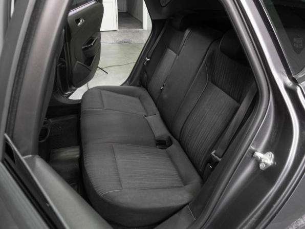 Opel Astra J с пробегом 2012 года, цена 669 000 рублей, 185683 км, хэтчбек, Автокод Объявления