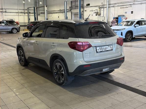 Suzuki Vitara II Рестайлинг с пробегом 2020 года, цена 1 890 000 рублей, 173000 км, внедорожник, Автокод Объявления