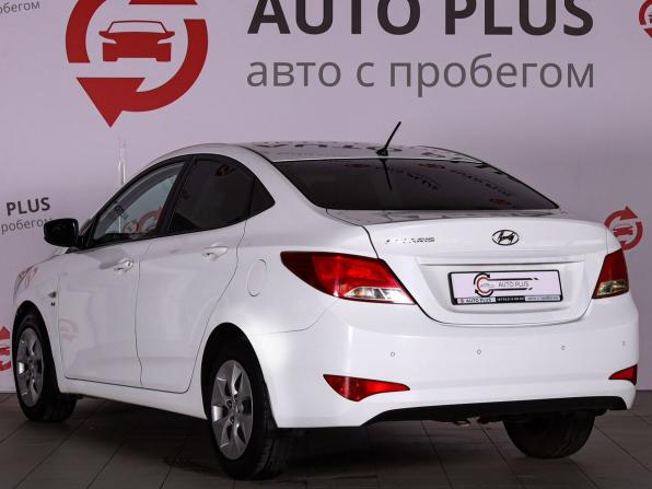 Hyundai Solaris I Рестайлинг с пробегом 2015 года, цена 899 000 рублей, 199000 км, седан, Автокод Объявления